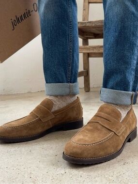 Johnnie-O Men's J-Flex Suede Penny Loafer
New in Box NIB 8.5
Whiskey Tan